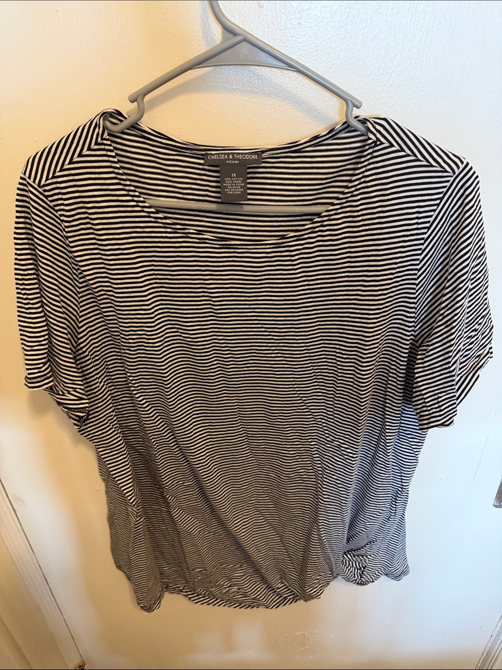 Chelsea & Theodore Black and White Striped Scoop Neck Short Sleeve Tee